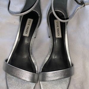 Steve Madden Heels (silver) size 8